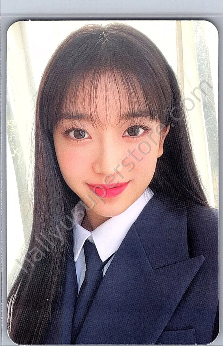 STAYC - Sumin - Holiday in STAYC (SWITH 1st Membership Kit)