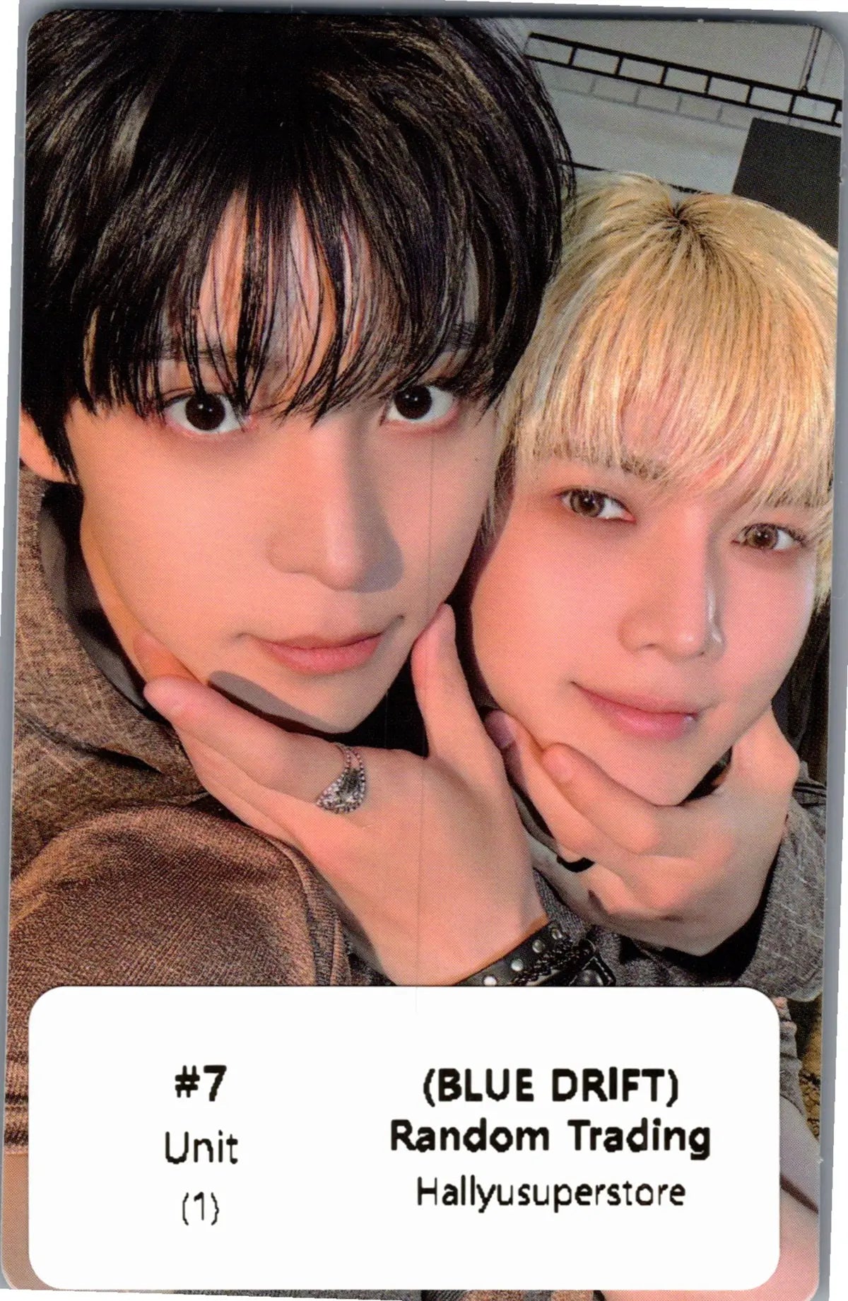 ATEEZ - “ATEEZ 8th Anniversary Exhibition : Blue Drift” POP-Store