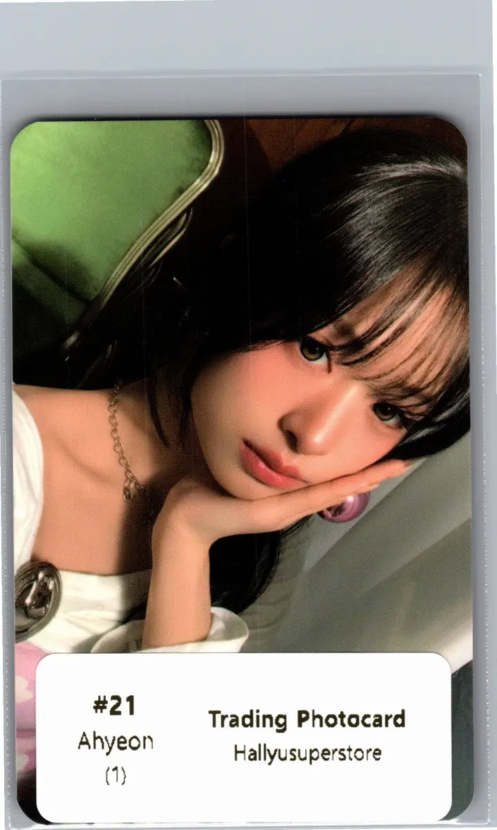BABYMONSTER -"2026-27 BABYMONSTER WORLD TOUR" [CHOOM] Pop-Up Store Random Trading Photocard (2) [26.06.22]