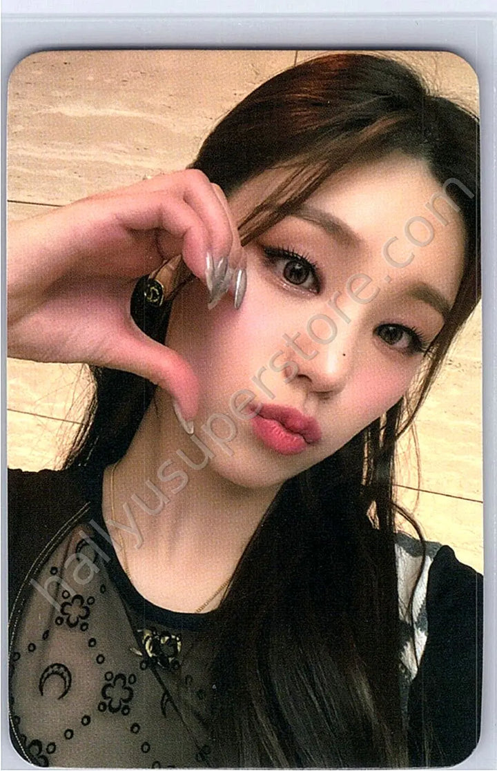 ITZY - Yeji - Cheshire Album soundwave lucky draw special version round 9 pvc card