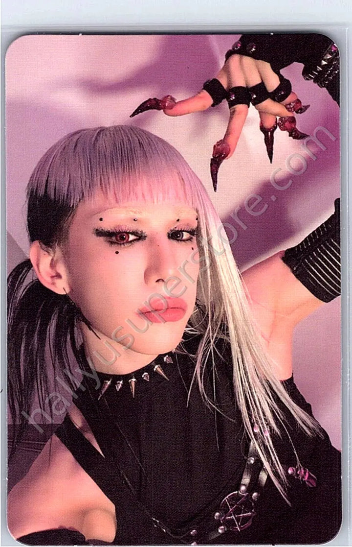XLOV - Wumuti - I, God album photocard D version