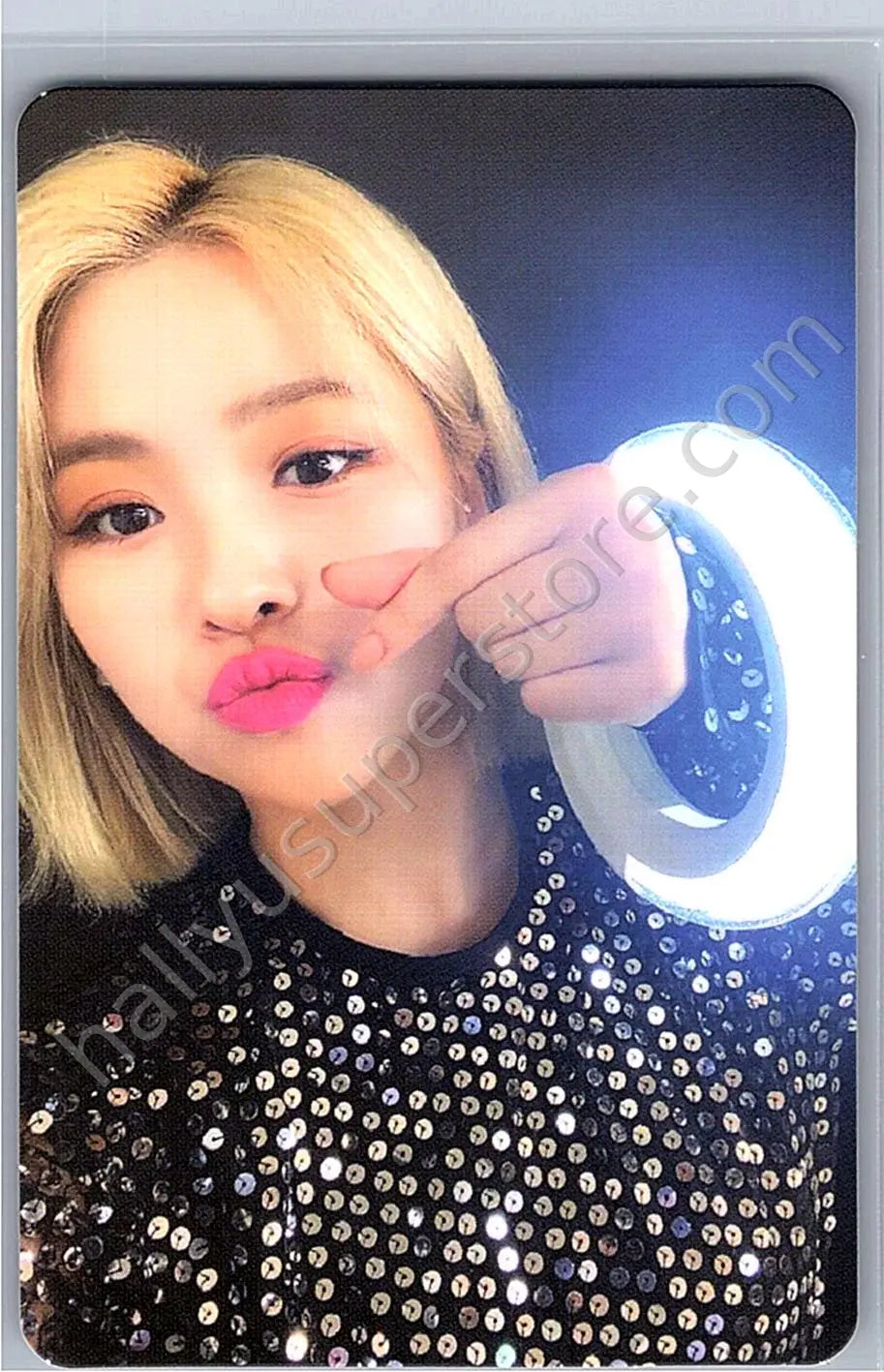 ITZY - Ryujin - Light Ring Ver 1 light ring merch photocard photocard set pop-up store version 1