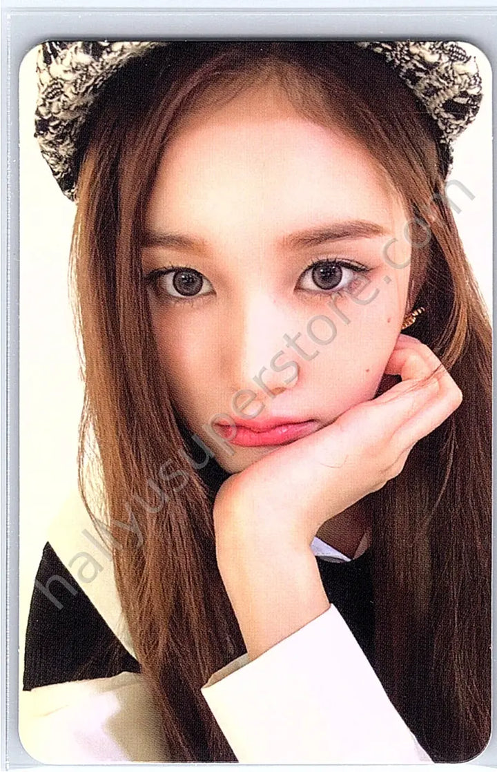 STAYC - J - Swith 3rd Membership Kit - Swith Pictures