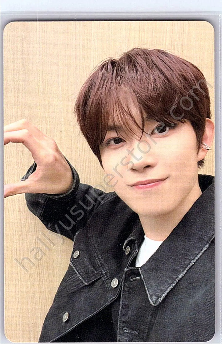 ALPHA DRIVE ONE - Geonwoo - TOUS LES JOURS Collaboration brand collaboration cake version heart version photocard set