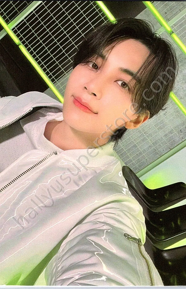 SEVENTEEN - Jeonghan - [FOLLOW AGAIN] TOUR jacket japan merch photocard