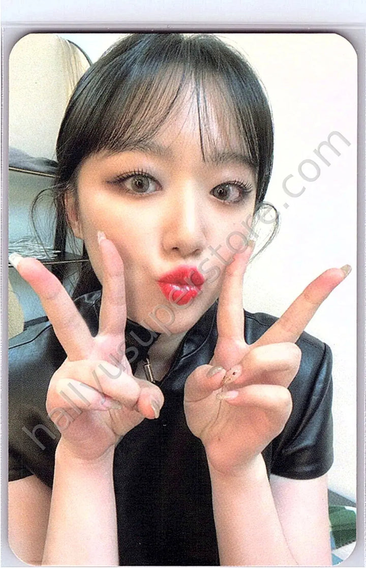 i-dle - Shuhua - I Never Die album photocard non-selfie risky version