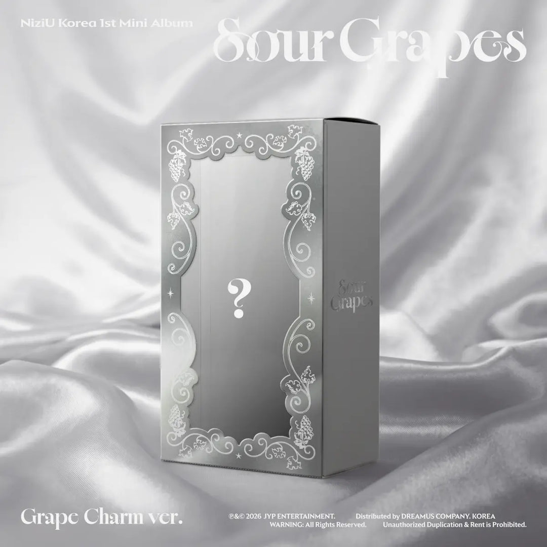 [NiziU] Korea 1st Mini Album Sour Grapes (Grape Charm ver.)