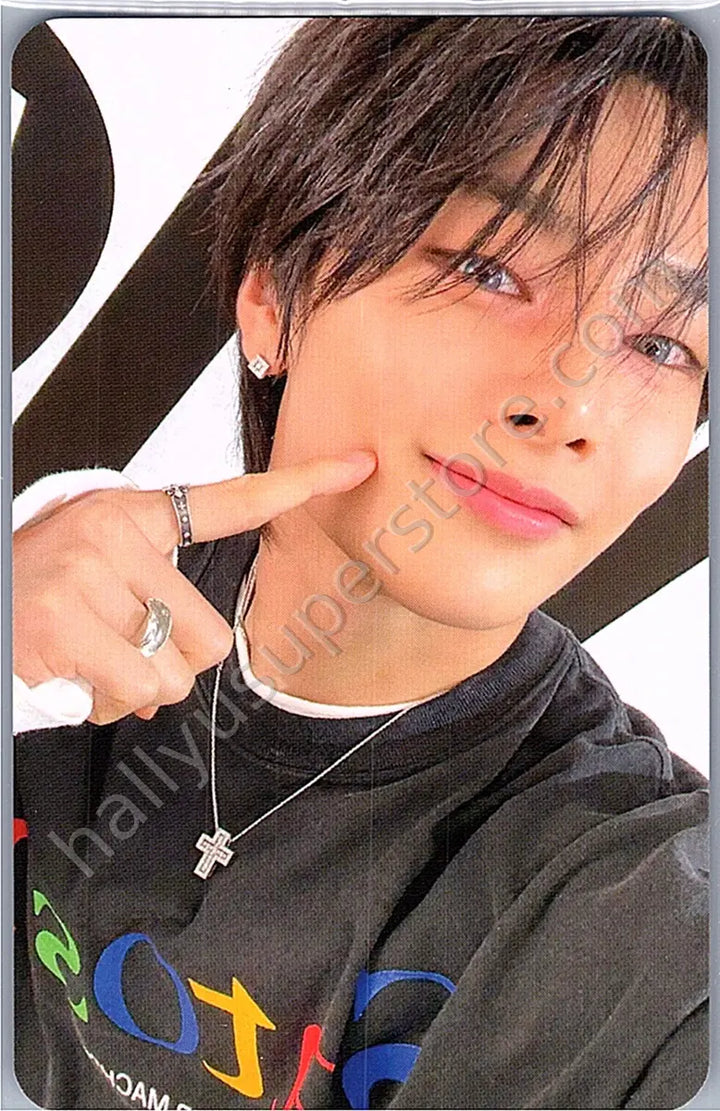 Stray Kids - I.N - dominATE: celebrATE Pop-Up Store