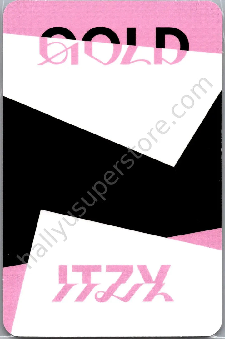 ITZY - Yuna - GOLD album photocard standard version