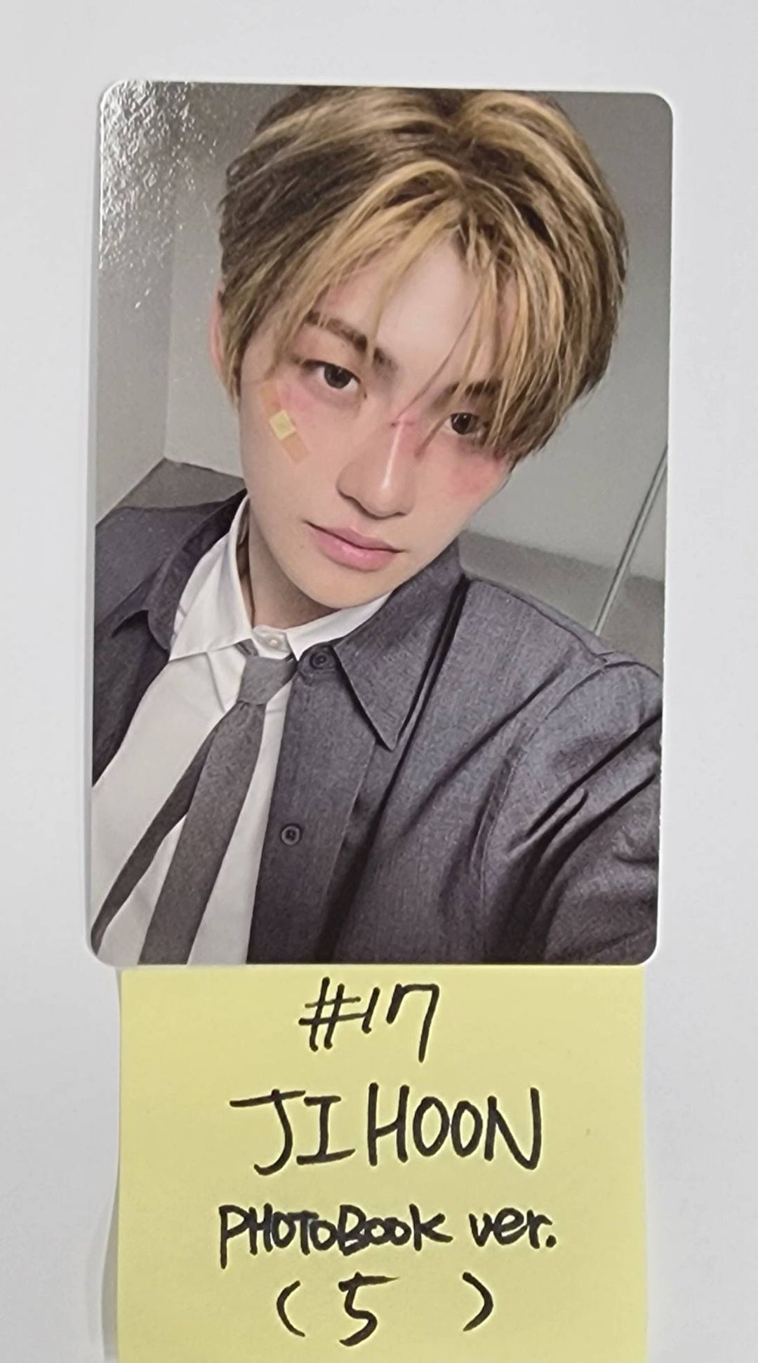 TWS "Play Hard" - Official Photocard [Photobook Ver.] [25.10.14]