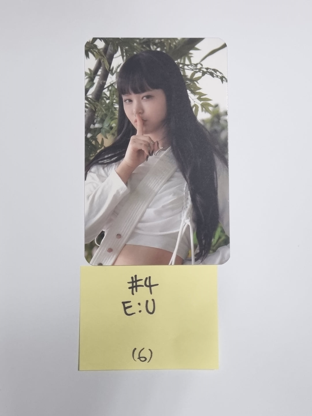 Everglow 'Last Melody' - Official Photocard ( E:U, SIHYEON, MIA )