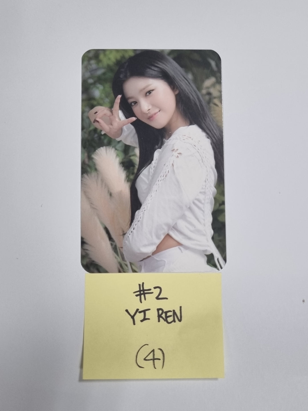 Everglow 'Last Melody' - Official Photocard ( ONDA, AISHA, YIREN )