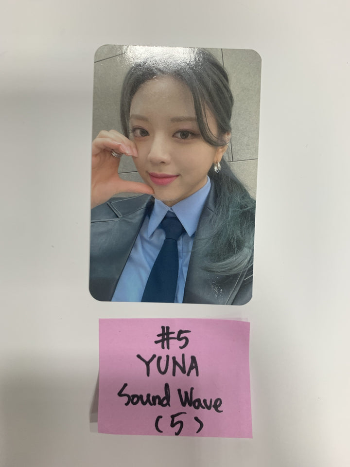 Itzy 'Guess Who' -SoundWave Fan Sign Event Photocard
