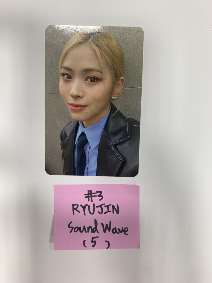 Itzy 'Guess Who' -SoundWave Fan Sign Event Photocard