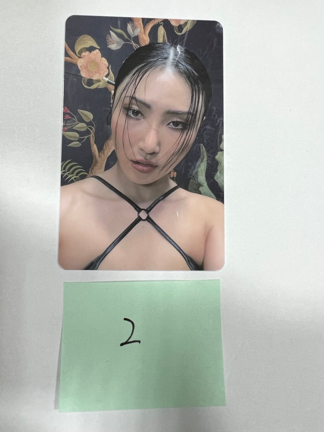 화사 "Guilty Pleasure" - 후즈팬 카페 이벤트 PVC 포토카드, 공식 포토카드, 4 x 6 포토