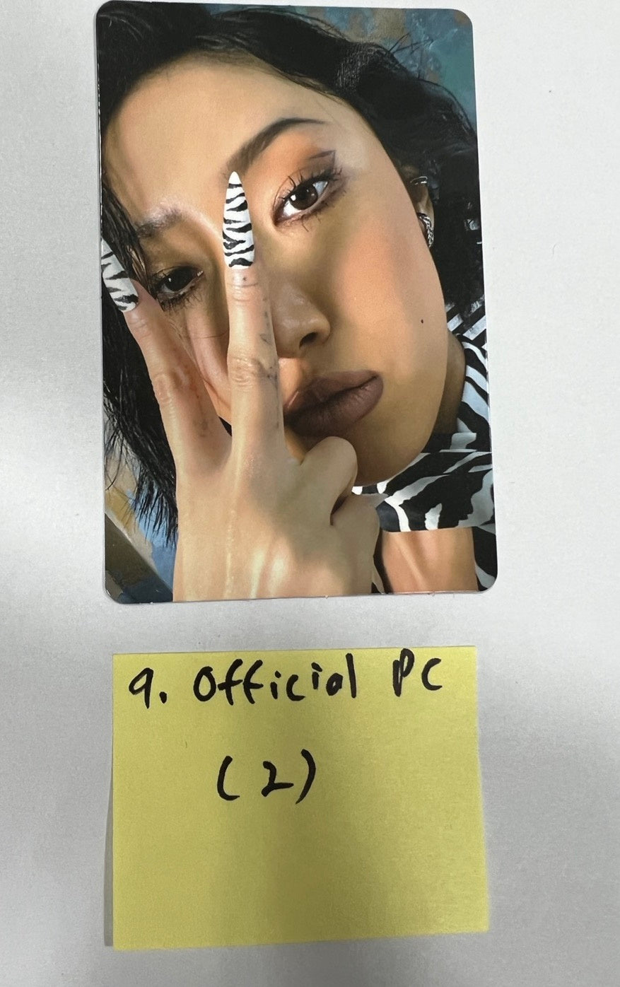 화사 "Guilty Pleasure" - 후즈팬 카페 이벤트 PVC 포토카드, 공식 포토카드, 4 x 6 포토