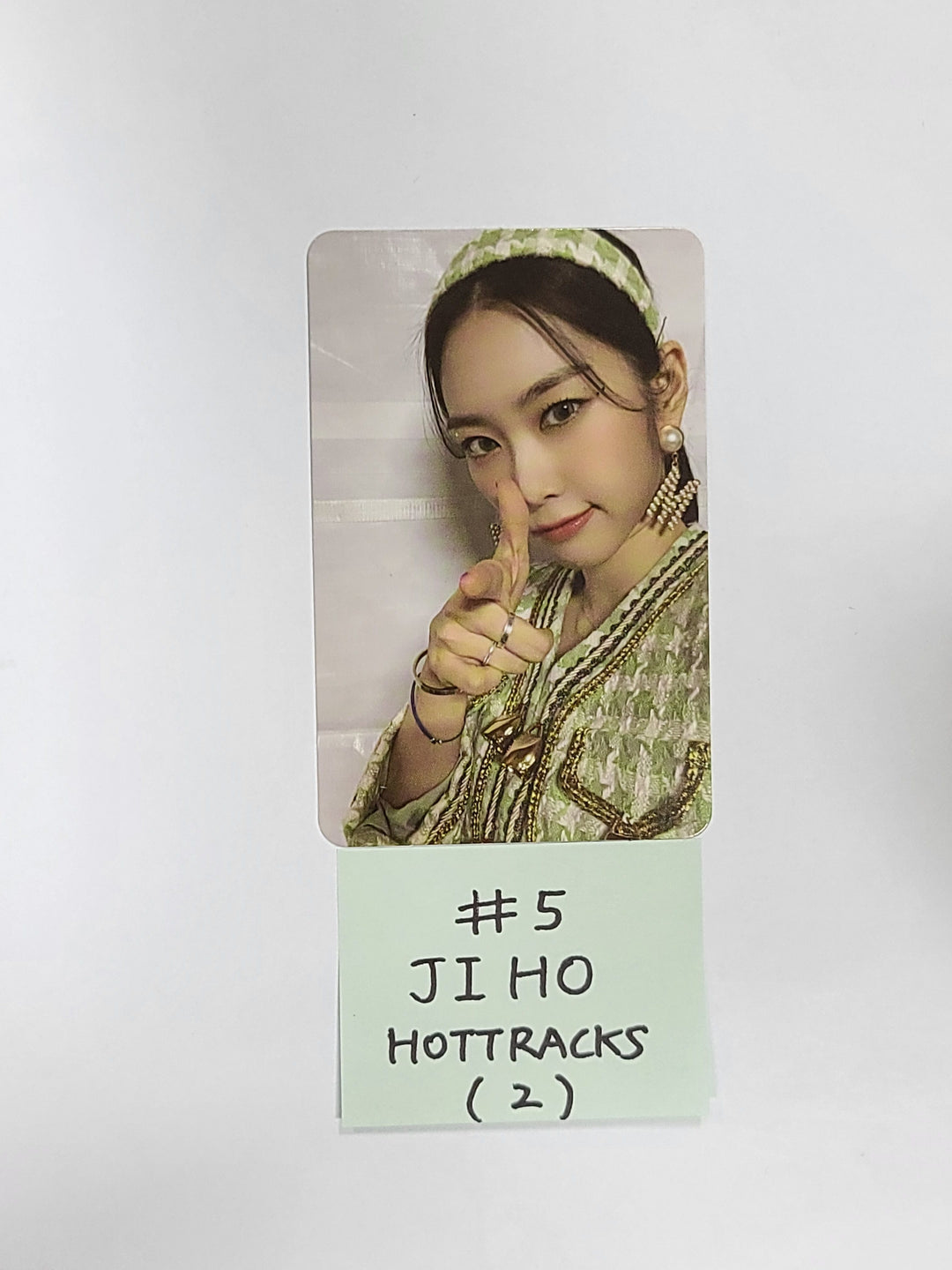 Oh My Girl 'Real Love' - Hottracks Pre-Order Benefit Photocard