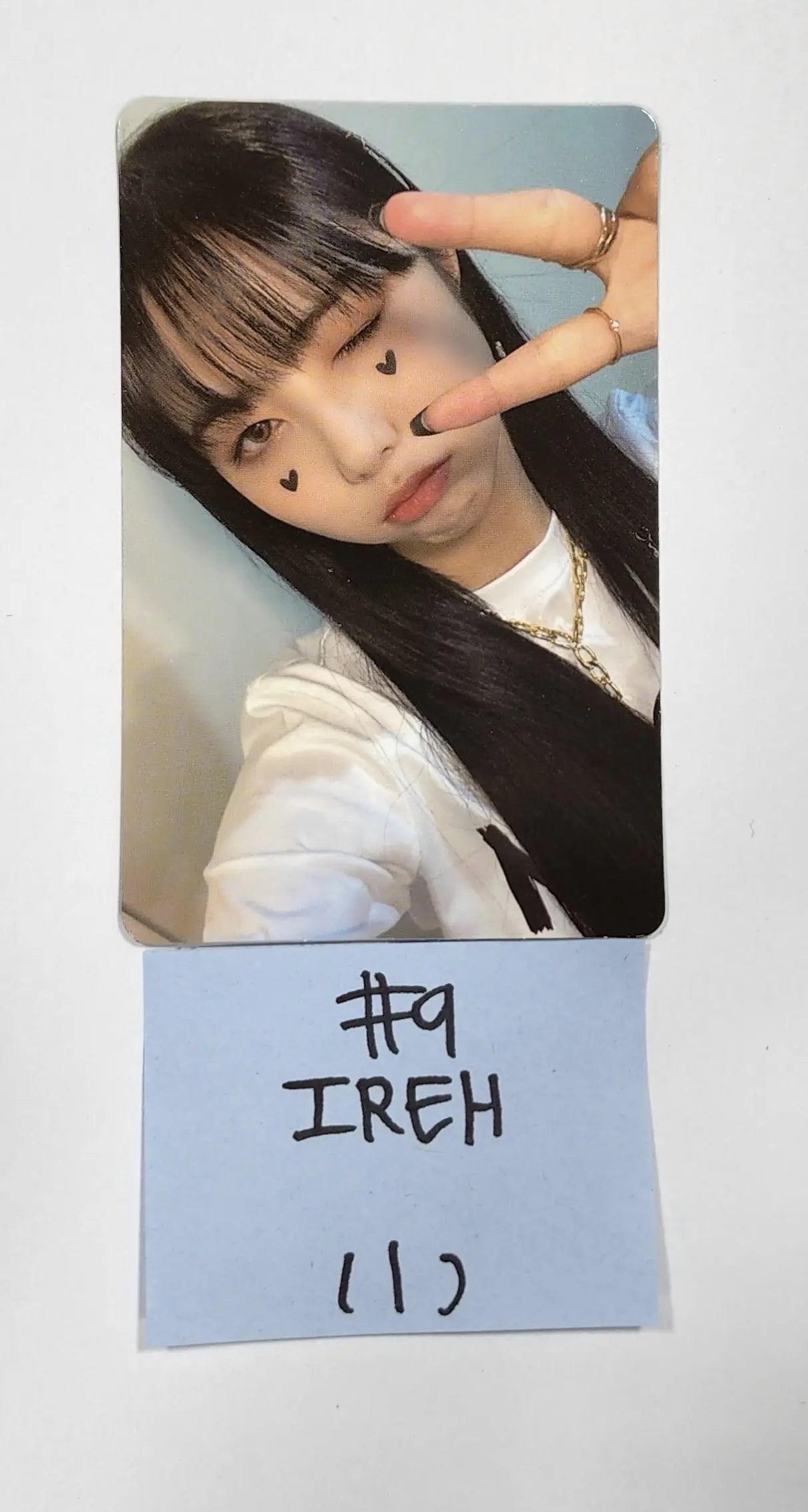 Purple Kiss 'memeM' - Official Photocard - HALLYUSUPERSTORE