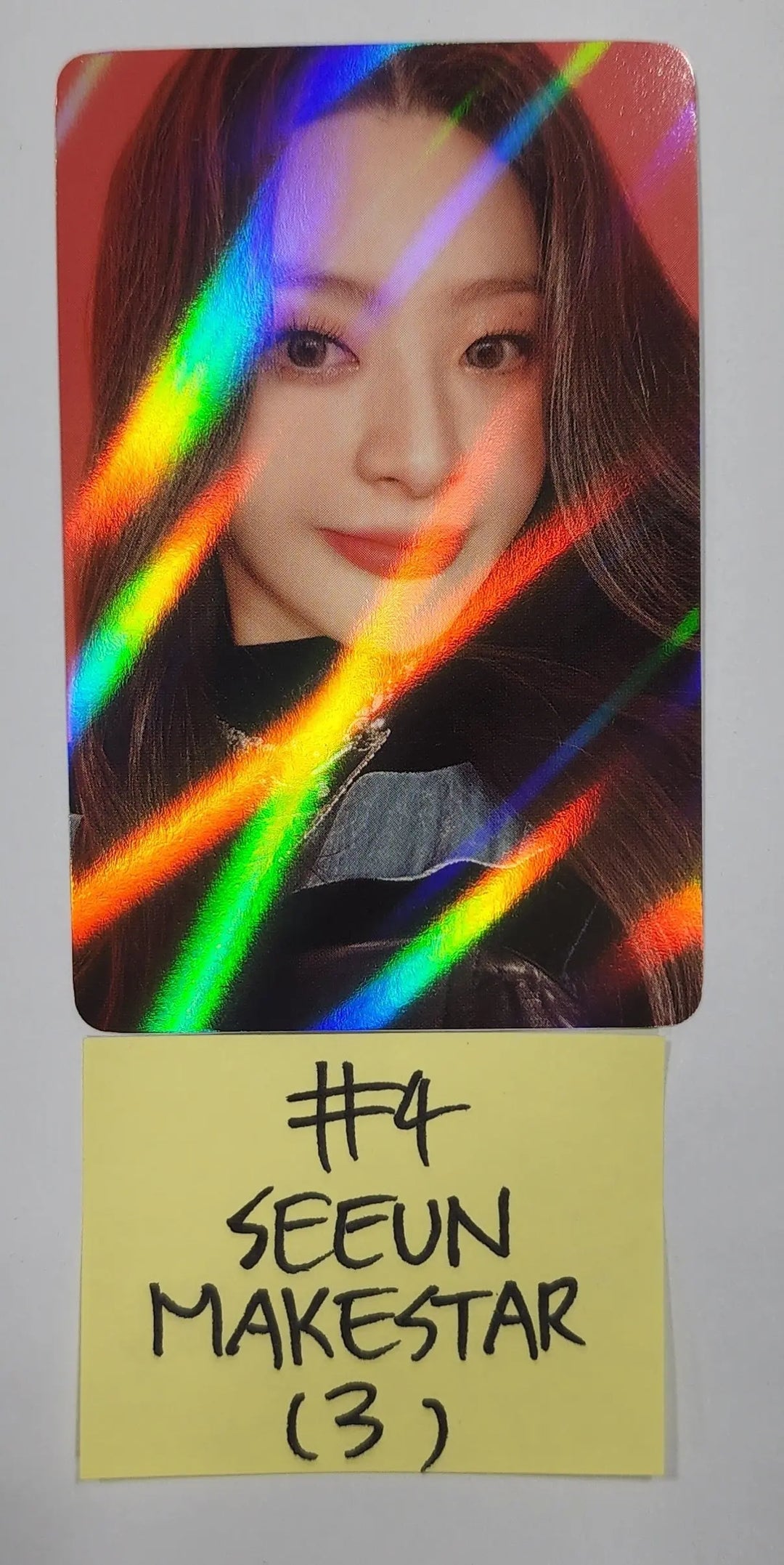 StayC 'YOUNG-LUV.COM' - Pre-Order Benefit Photocard, Luckydraw Photocard (1) - HALLYUSUPERSTORE