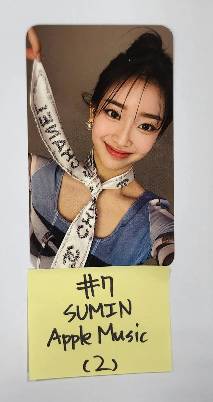 StayC 'YOUNG-LUV.COM' - Pre-Order Benefit Photocard, Luckydraw Photocard (1) - HALLYUSUPERSTORE