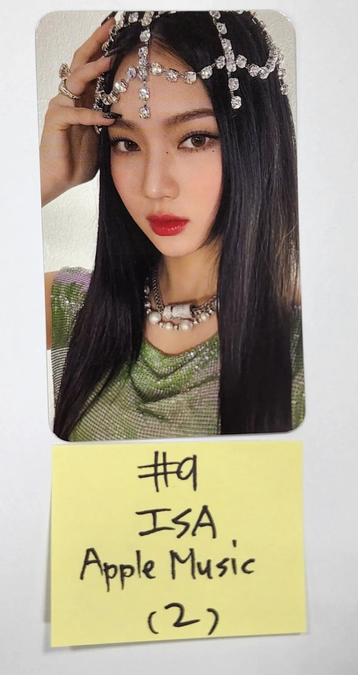 StayC 'YOUNG-LUV.COM' - Pre-Order Benefit Photocard, Luckydraw Photocard (1) - HALLYUSUPERSTORE