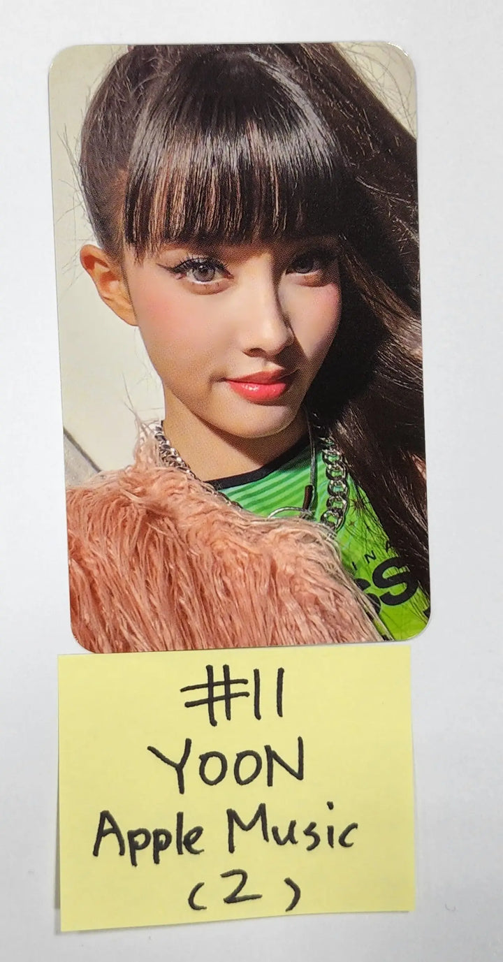 StayC 'YOUNG-LUV.COM' - Pre-Order Benefit Photocard, Luckydraw Photocard (1) - HALLYUSUPERSTORE