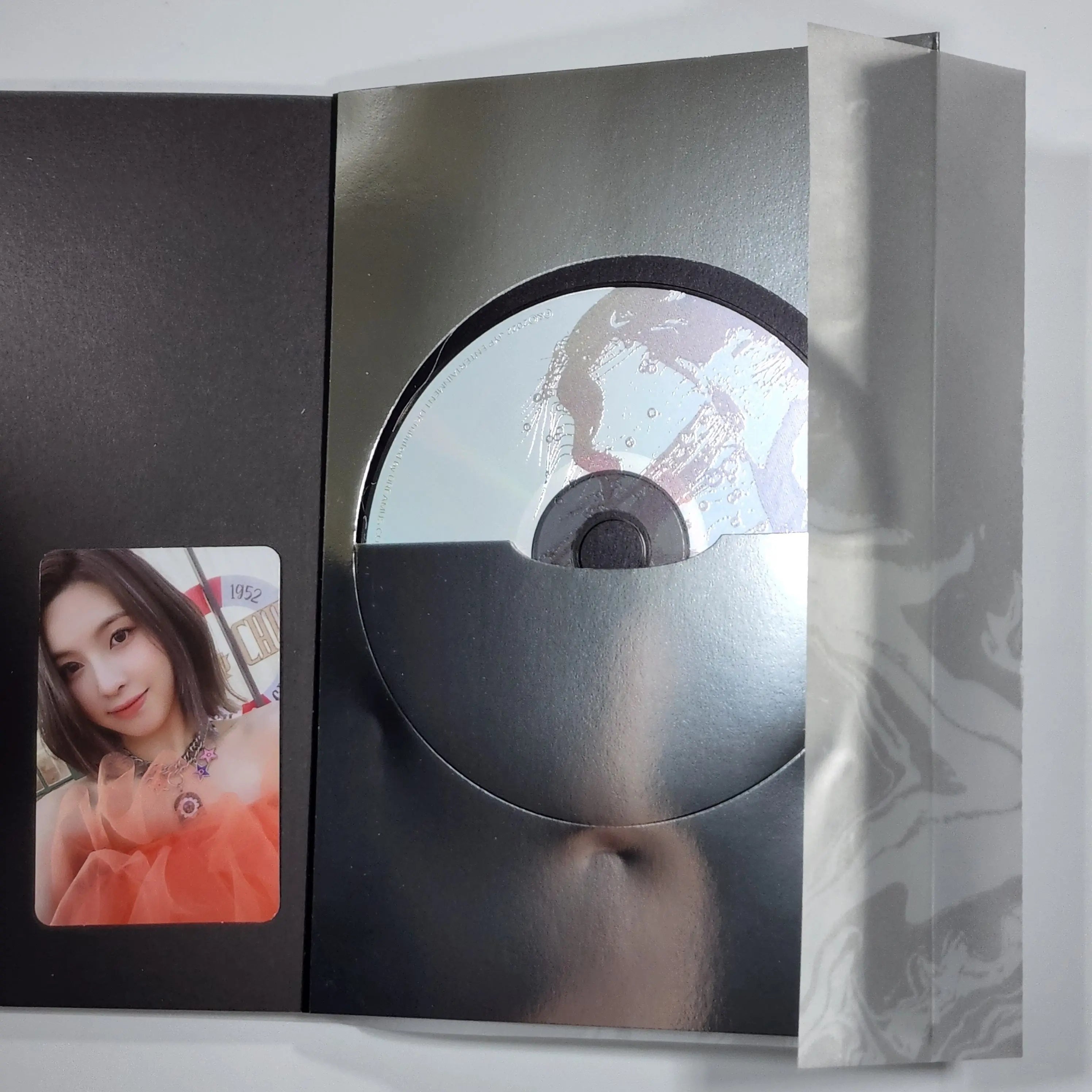 NMIXX 'AD MARE' 1st Single - Hand Autographed(Signed) Album