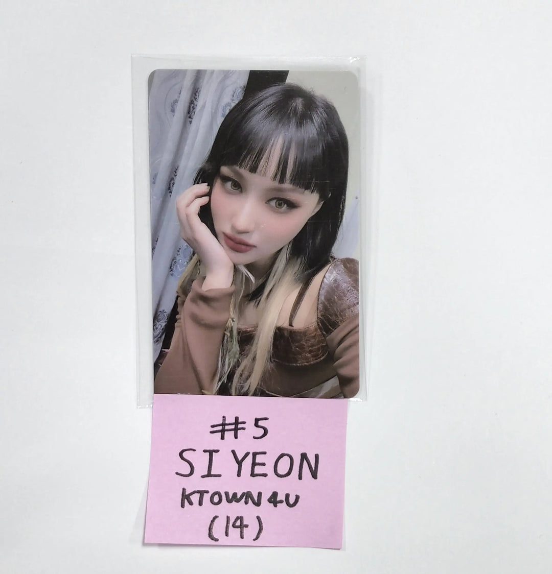 Dreamcatcher 'Apocalypse : Save us' - Ktown4u Luckydraw Event PVC Photocard