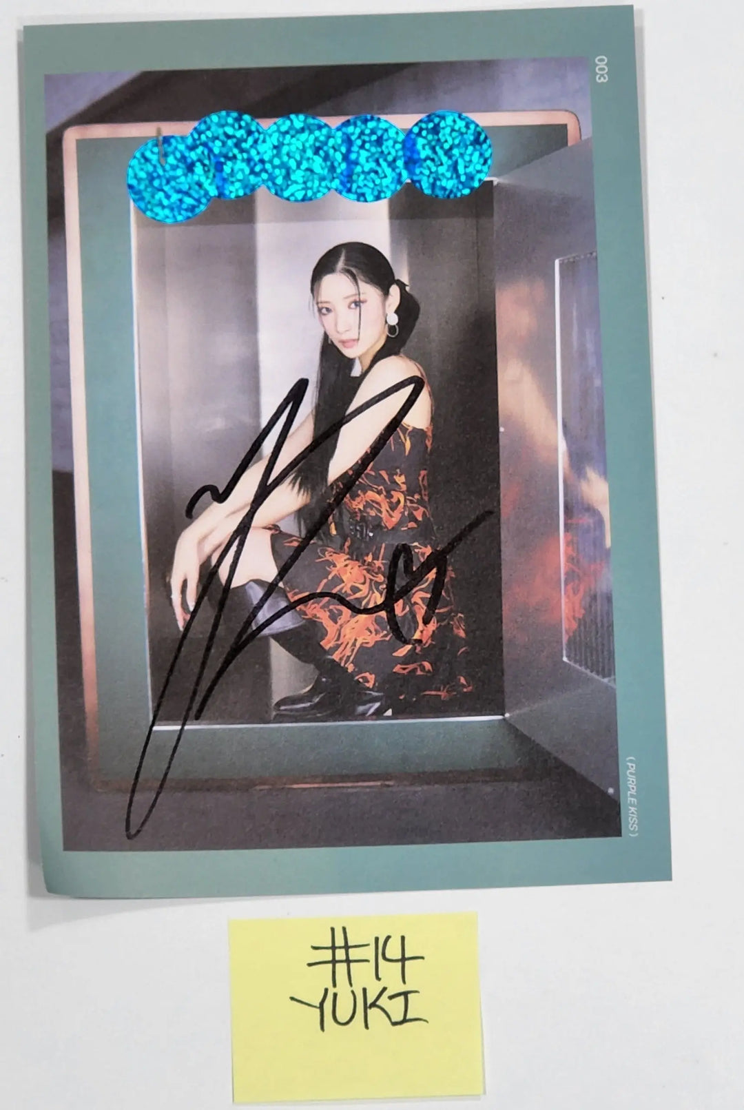 Purple Kiss 'memeM' - A Cut Page From Fansign Event Album Photo - HALLYUSUPERSTORE