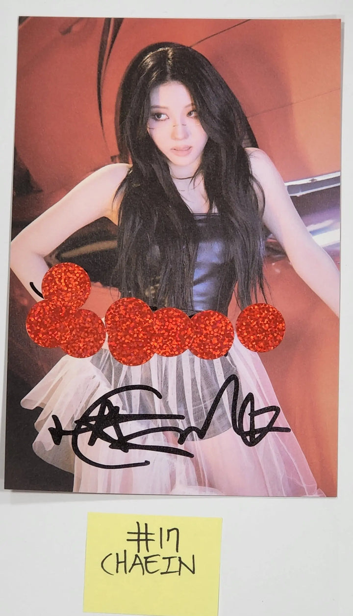 Purple Kiss 'memeM' - A Cut Page From Fansign Event Album Photo - HALLYUSUPERSTORE
