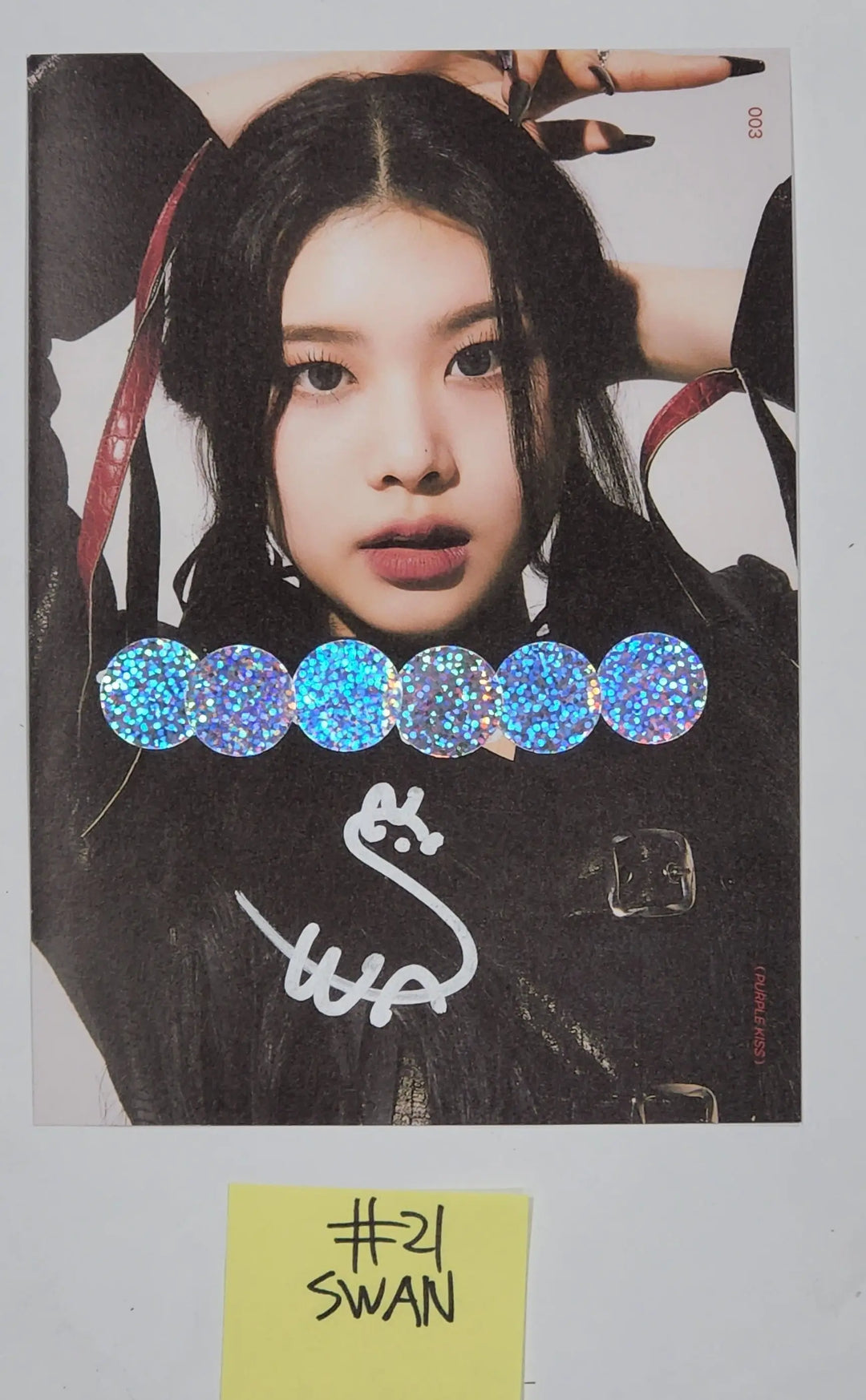 Purple Kiss 'memeM' - A Cut Page From Fansign Event Album Photo - HALLYUSUPERSTORE