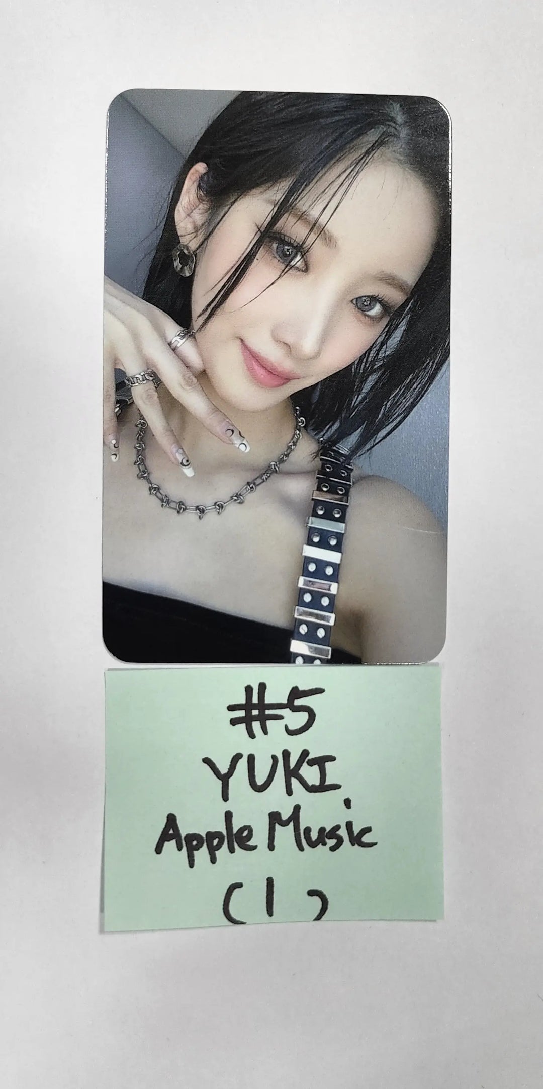 Purple Kiss 'memeM' - Apple Music Fansign Event Photocard Round 3 - HALLYUSUPERSTORE