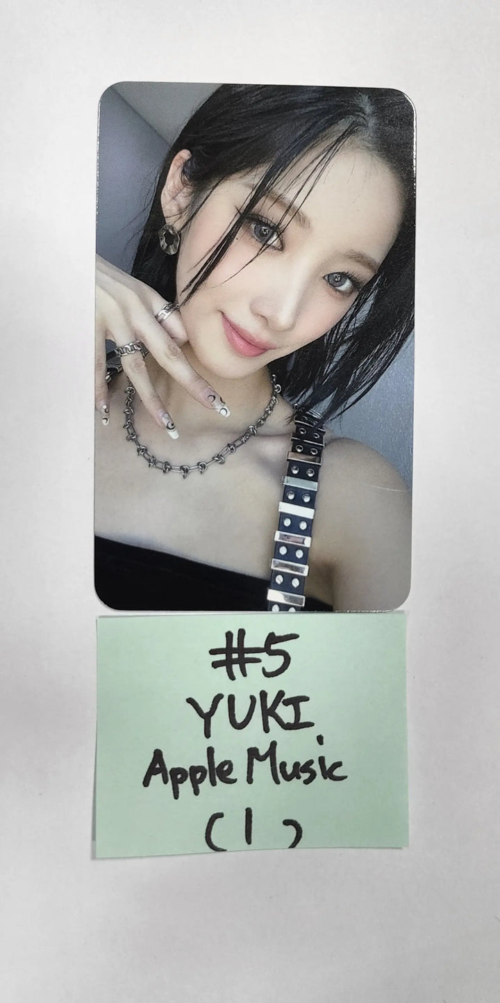Purple Kiss 'memeM' - Apple Music Fansign Event Photocard Round 3 - HALLYUSUPERSTORE