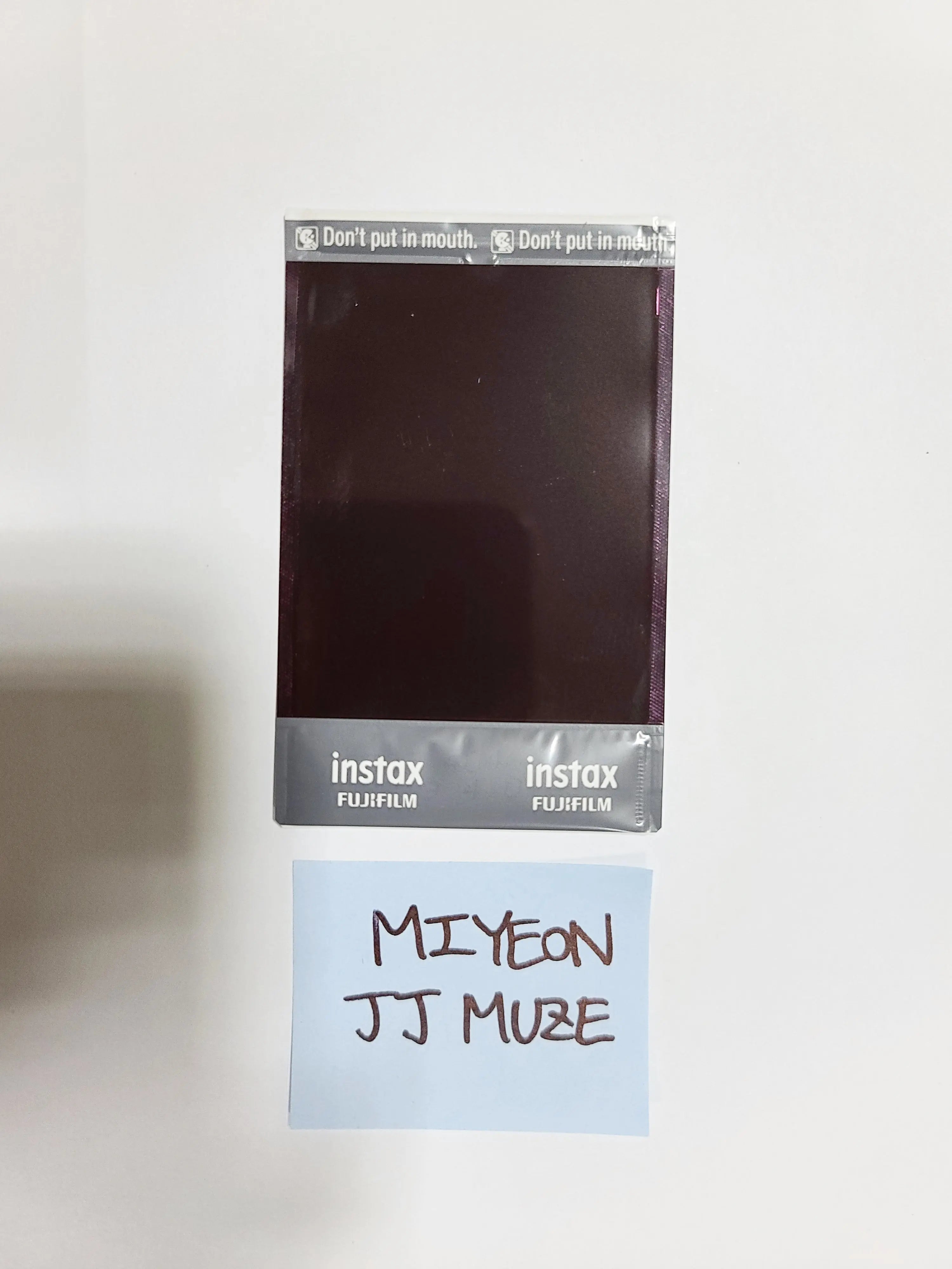 MIYEON [Of (g) I-DLE] “MY” 1st Mini – Hand Autographed(Signed