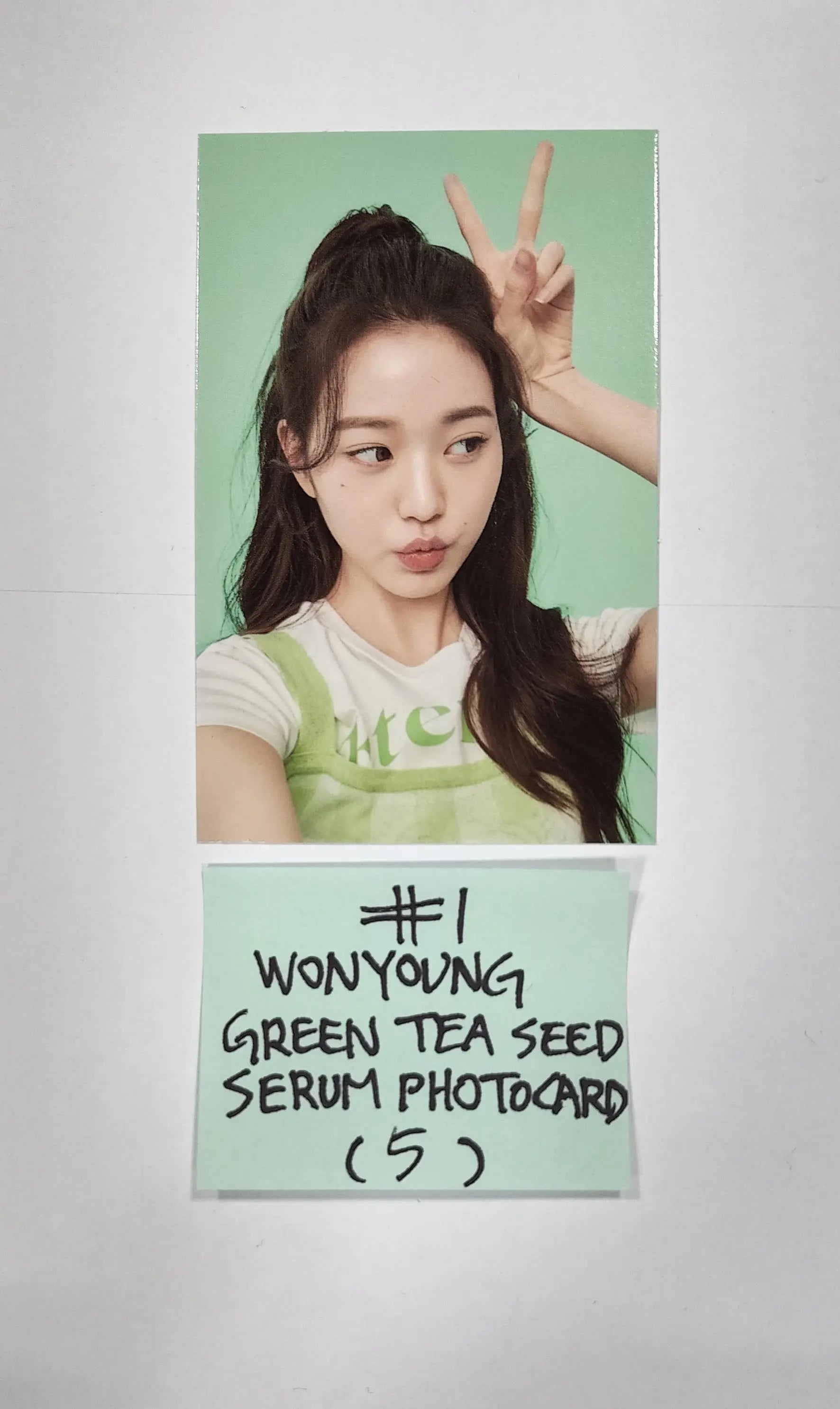 Wonyoung (Of IVE) Green Tea Seed Serum Innisfree Event Photocard HALLYUSUPERSTORE