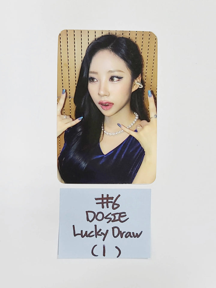 Purple Kiss 'memeM' - Soundwave Luckydraw Event Photocard