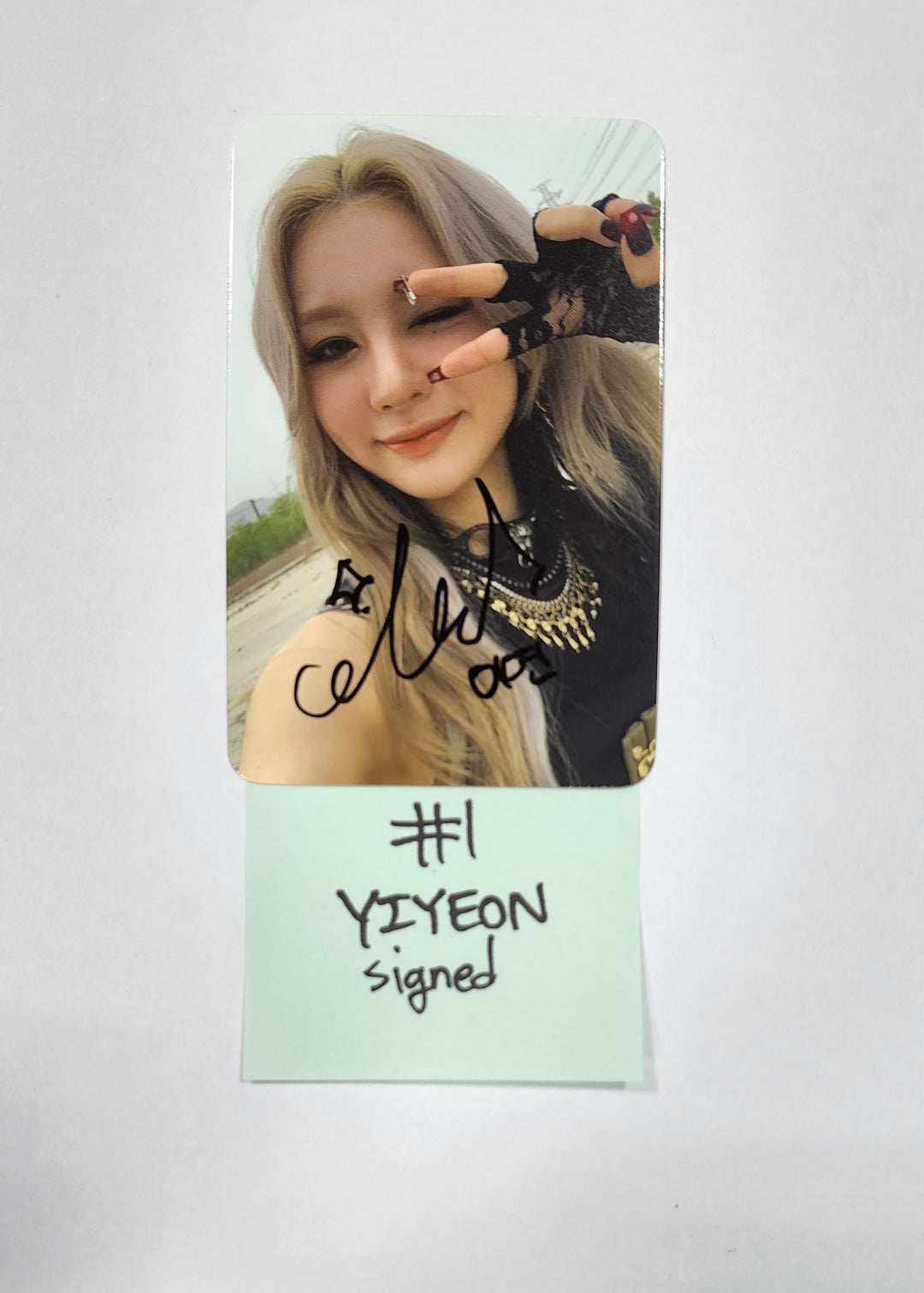 BVNDIT "Re-Original" - Apple Music Fansign Event Photocard - Must Read !