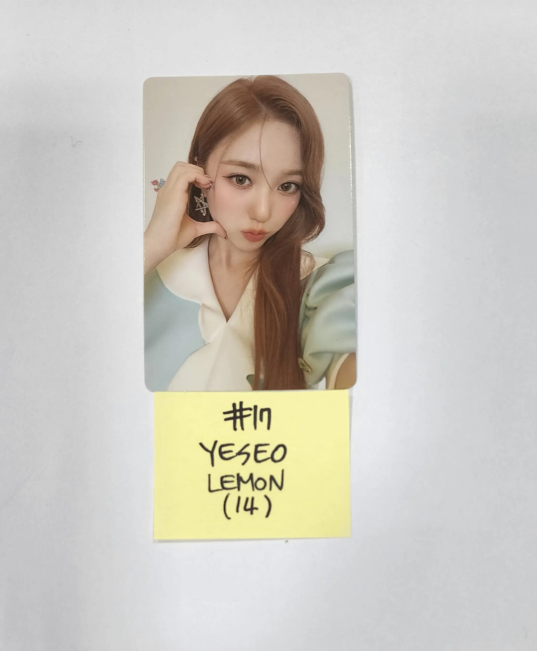 Kep1er "DOUBLAST" 2st - Official Photocard [Lemon BLAST Ver] - HALLYUSUPERSTORE