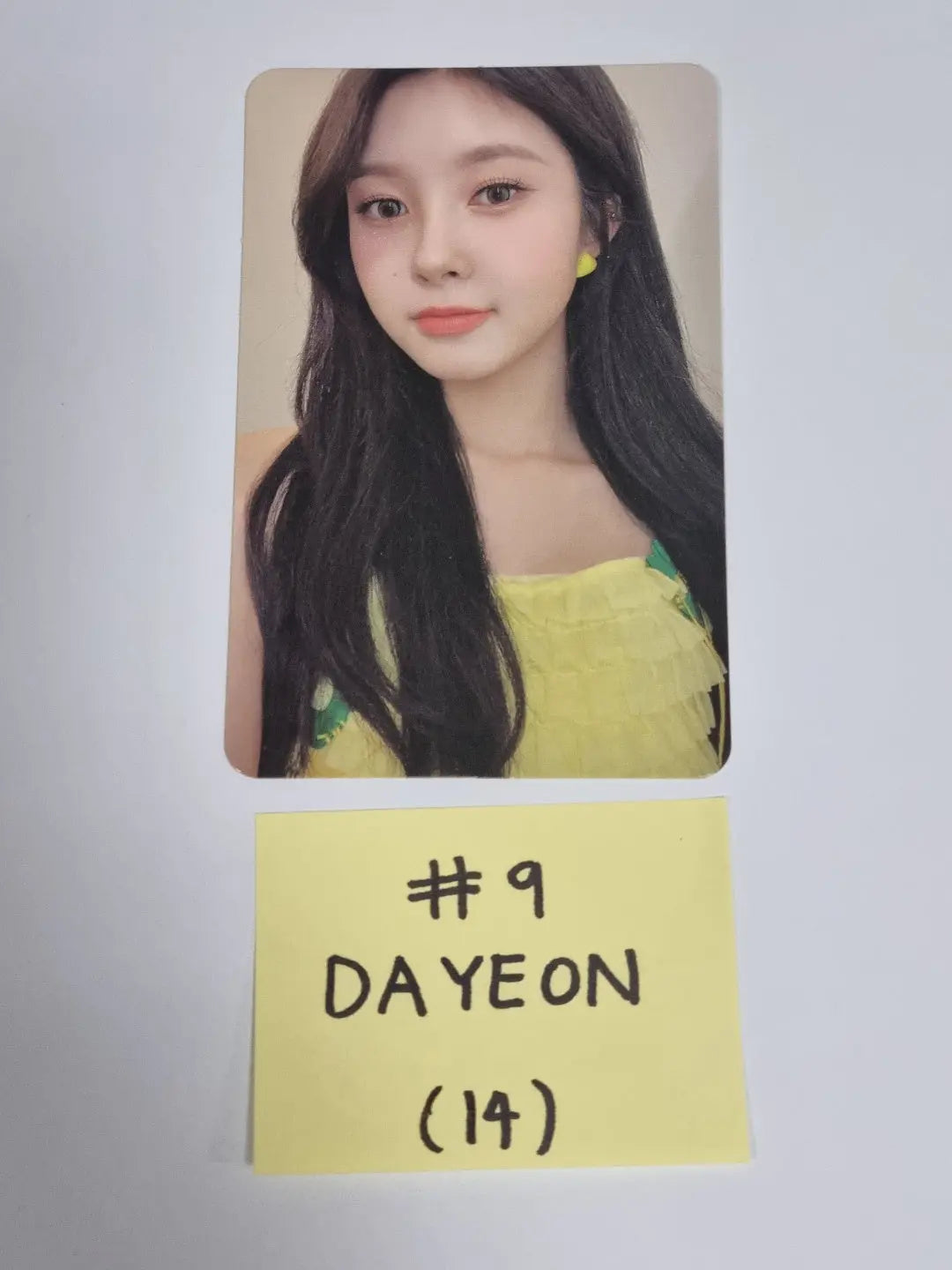 Kep1er "DOUBLAST" 2nd - Pop-Up Store & Cafe In Kep1er ISLAND Random Photocard - HALLYUSUPERSTORE