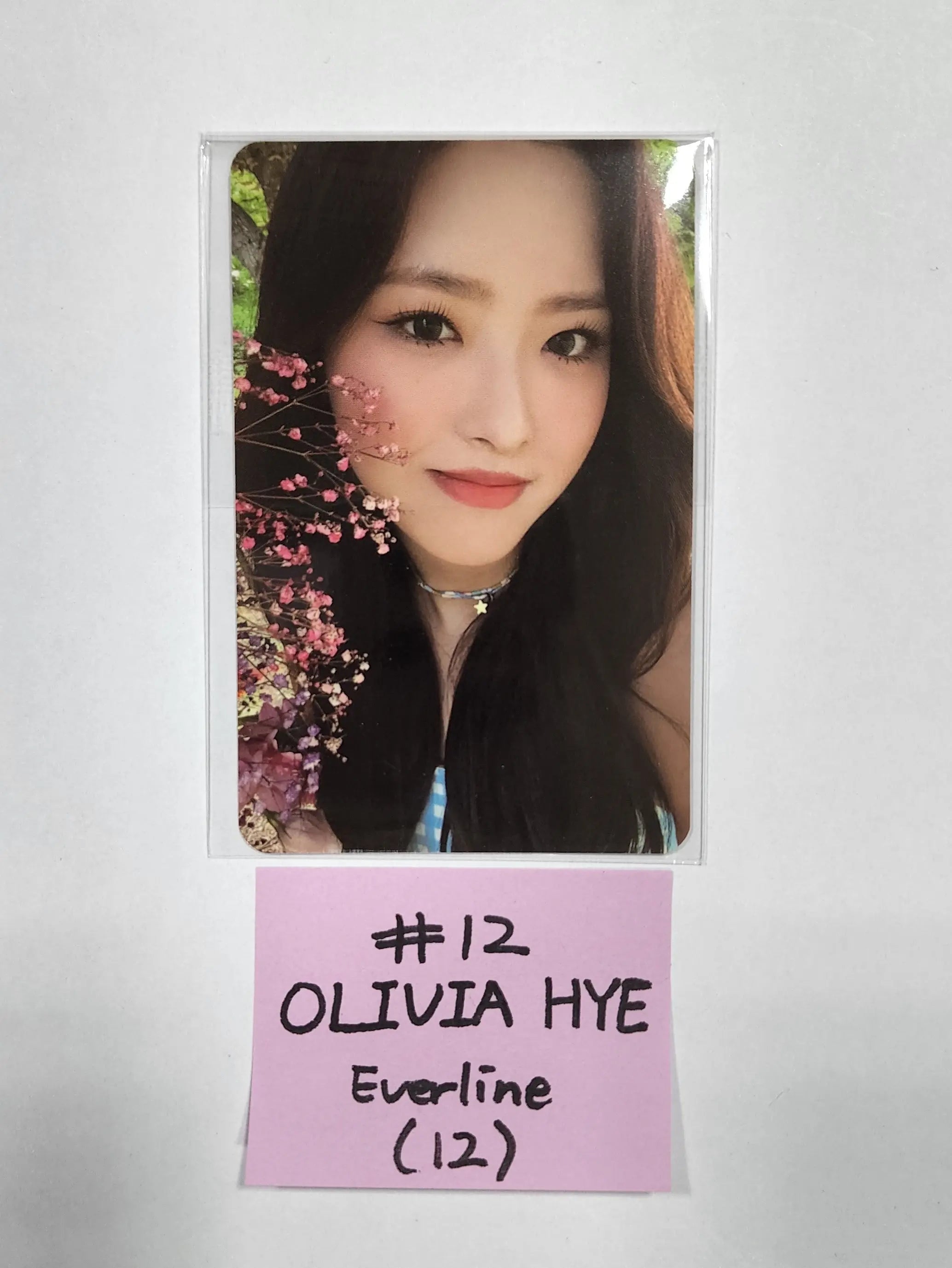 LOONA [XX] Album discount + Heejin and Olivia Hye Photocard