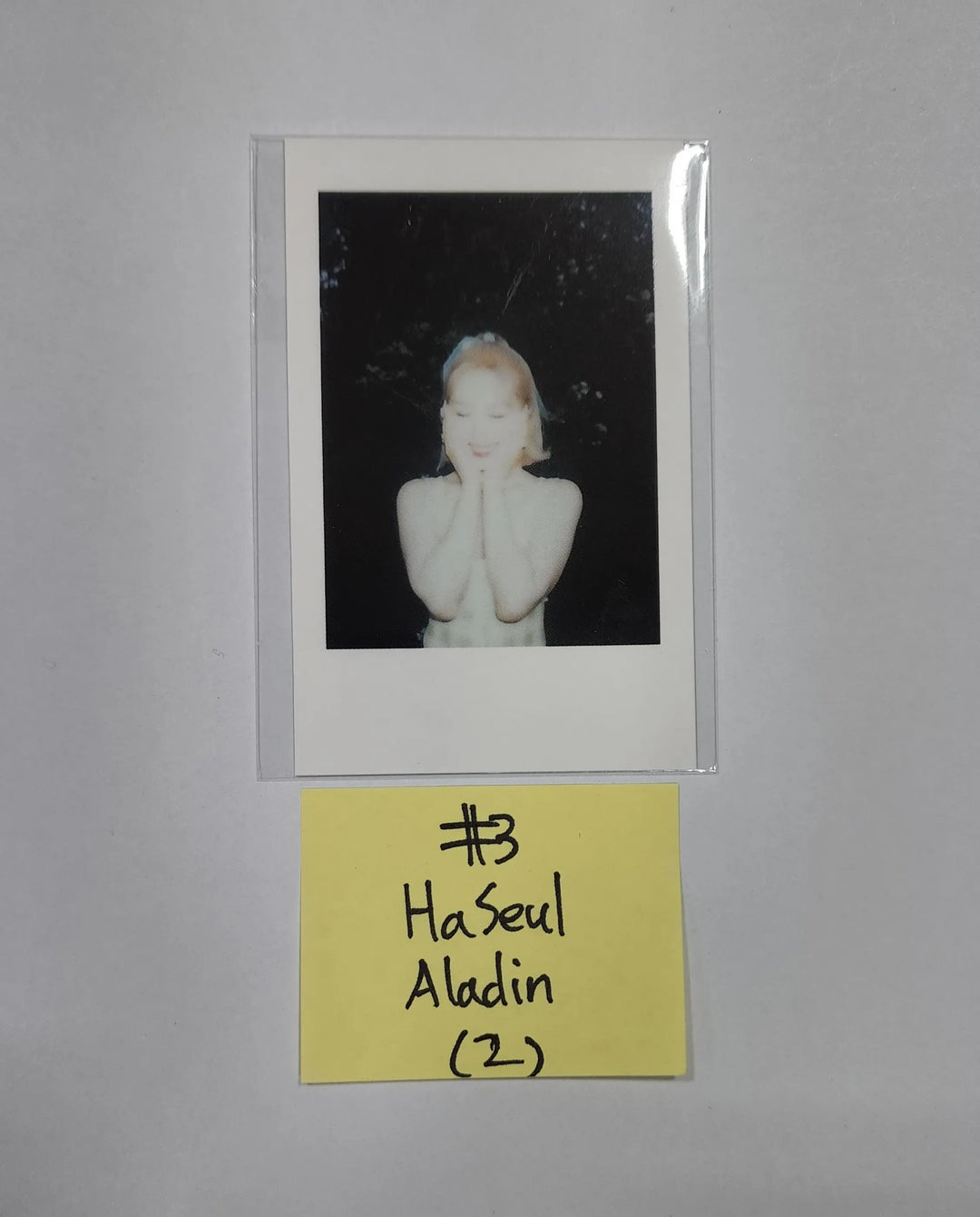 LOONA "Flip That" Summer Special Mini Album - Aladin Pre-Order Benefit Polaroid Type Photocard - HALLYUSUPERSTORE