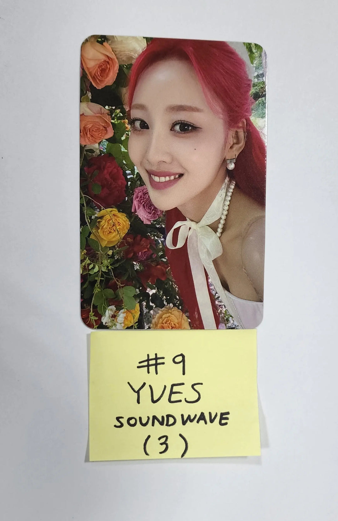 LOONA "Flip That" Summer Special Mini Album - Soundwave Pre-Order Benefit Photocard - HALLYUSUPERSTORE