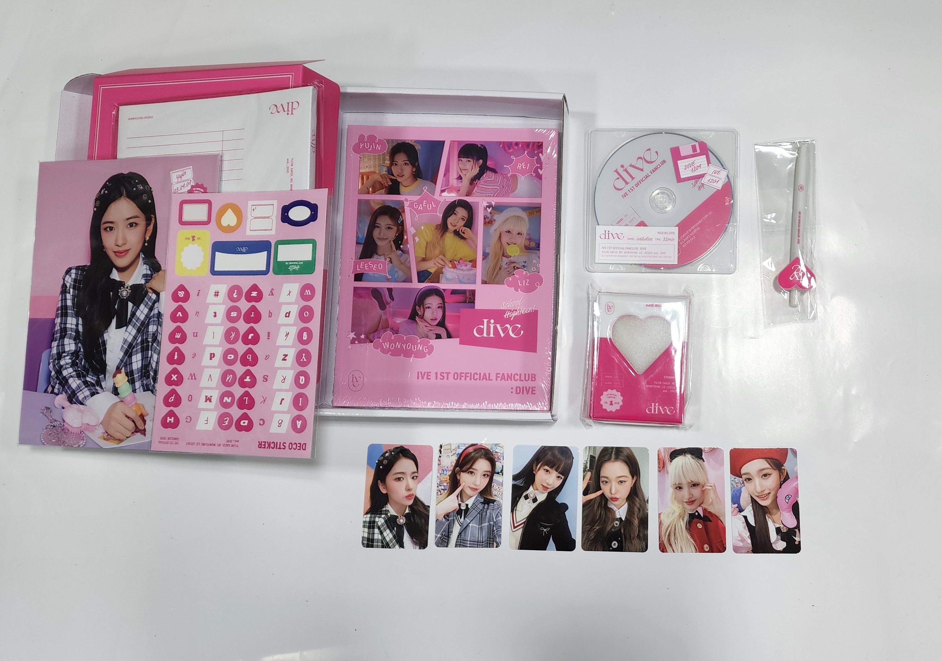 IVE - 1st Official Fanclub DIVE Membership Event Official Kit