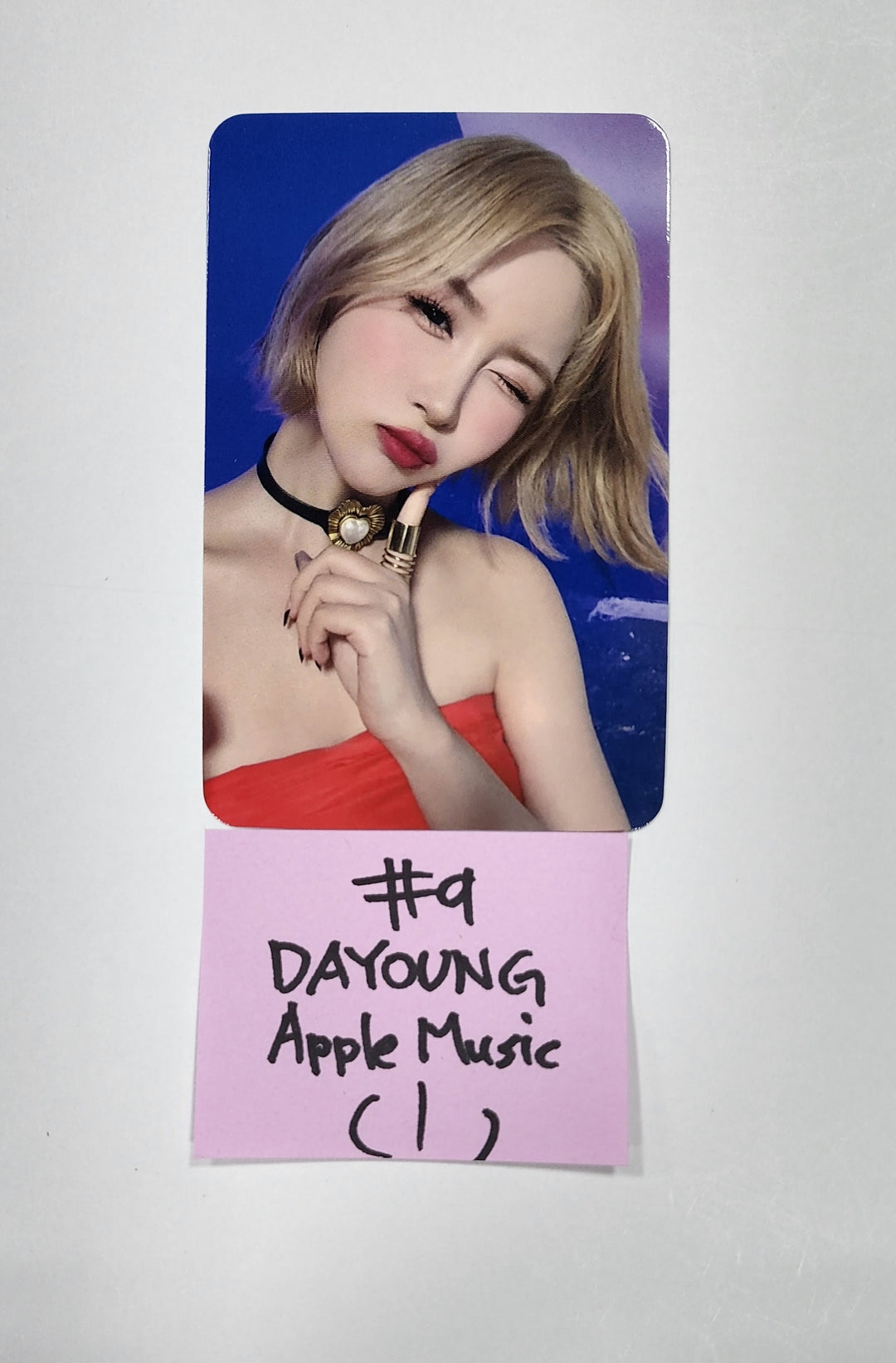 우주소녀 "Sequence" - Apple Music 선주문 혜택 포토카드