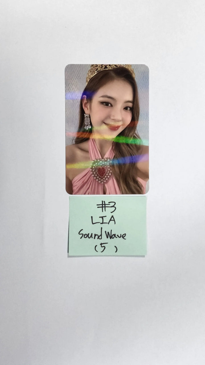 ITZY 'CHECKMATE' - Soundwave Pre-Order Benefit Hologram Photocard - HALLYUSUPERSTORE