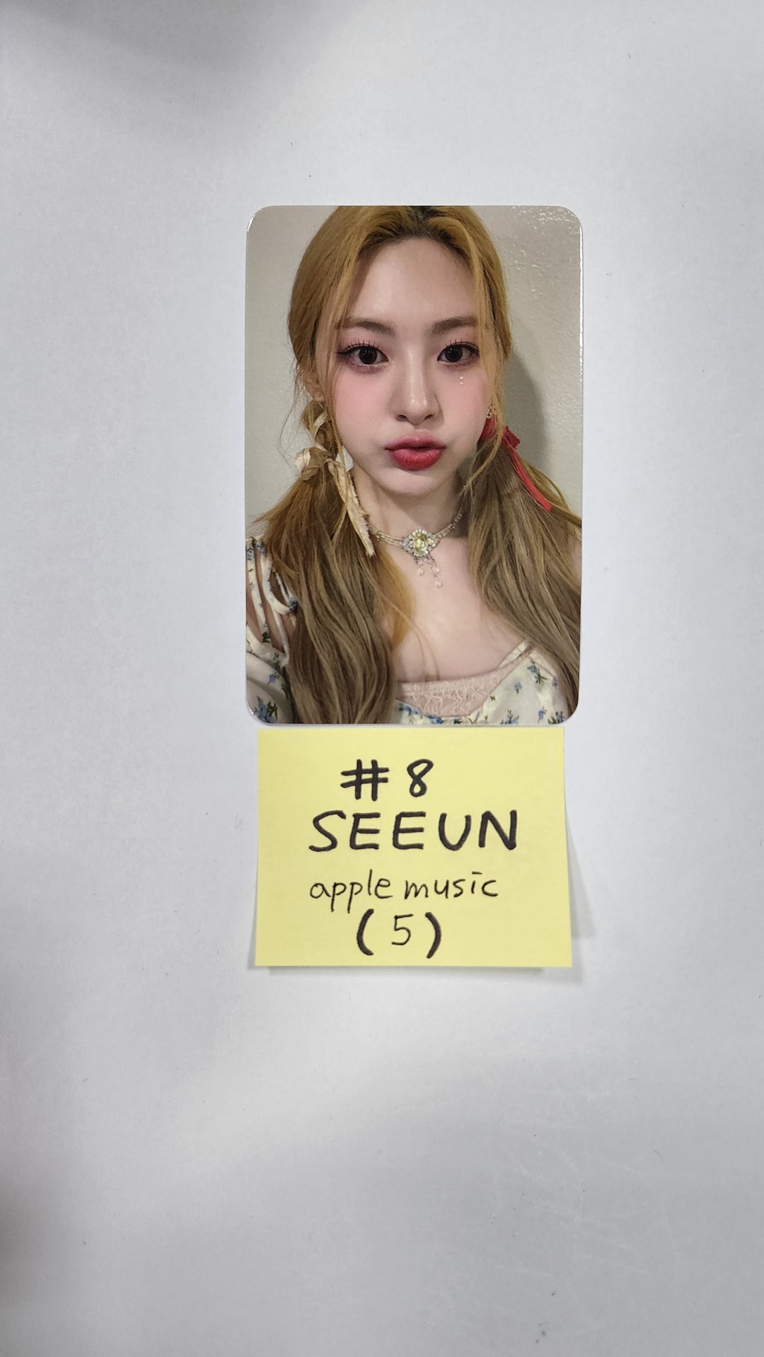 StayC 'WE NEED LOVE' - Apple Music Lucky Draw Event Photocard