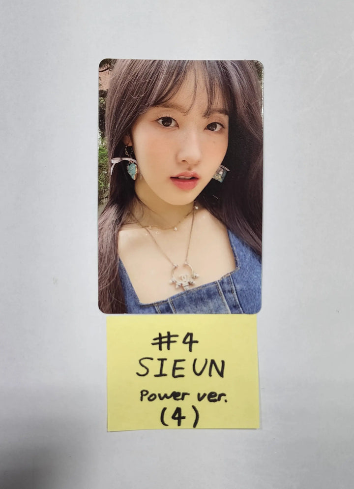 StayC 'WE NEED LOVE' - Official Photocard, Circle Card [Love Ver, Power Ver]