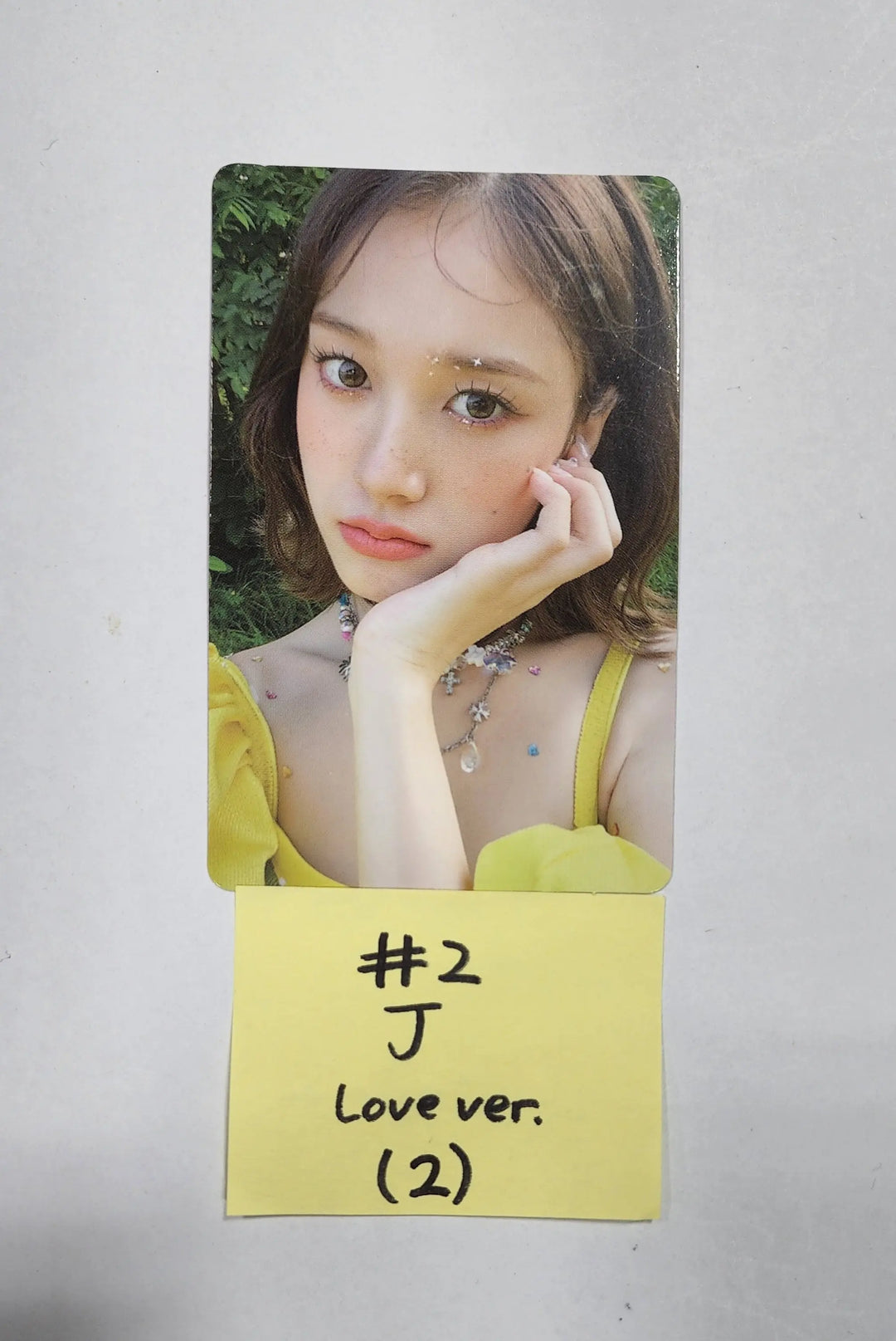 StayC 'WE NEED LOVE' - Official Photocard, Circle Card [Love Ver, Power Ver]