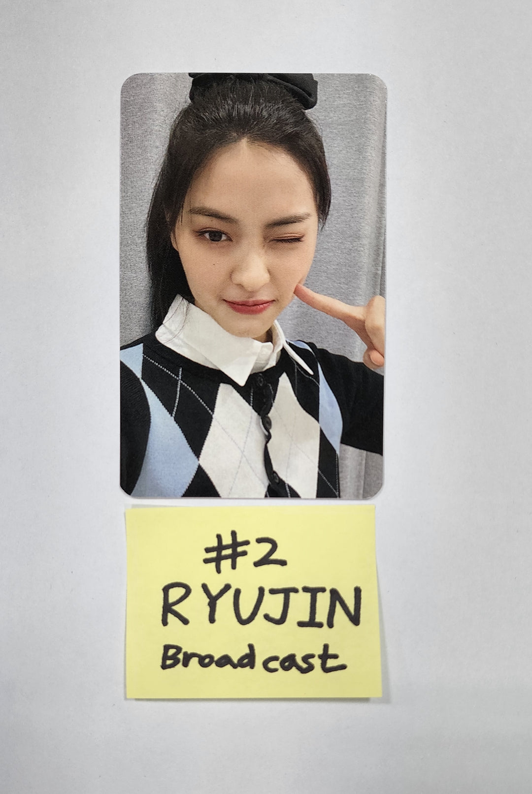 RJ, Lia (Of ITZY) ‘CHECKMATE’ - Broadcast Photocard