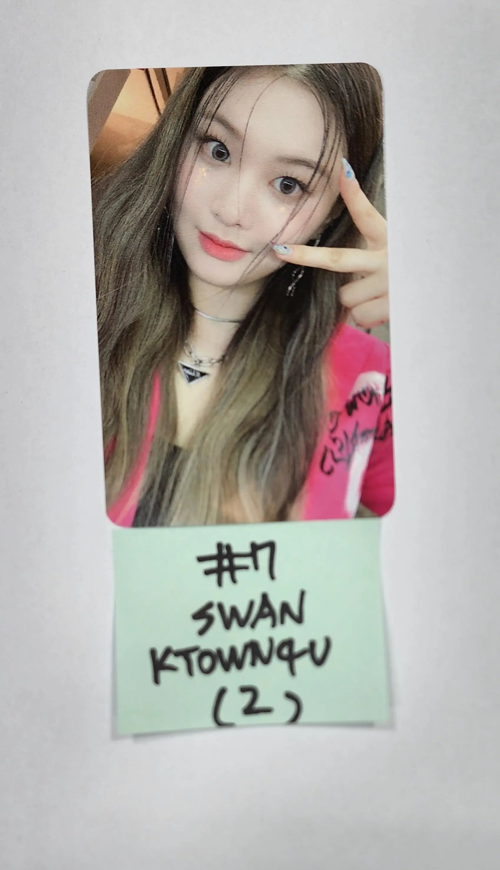 Purple Kiss 'GEEKYLAND' - Ktown4U Pre-order Benefit Photocard